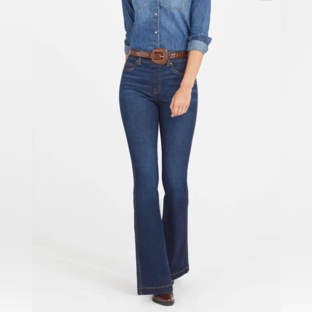 Spanx Women’s Flare Jeans Midnight Blue Size Medium 6 - 8